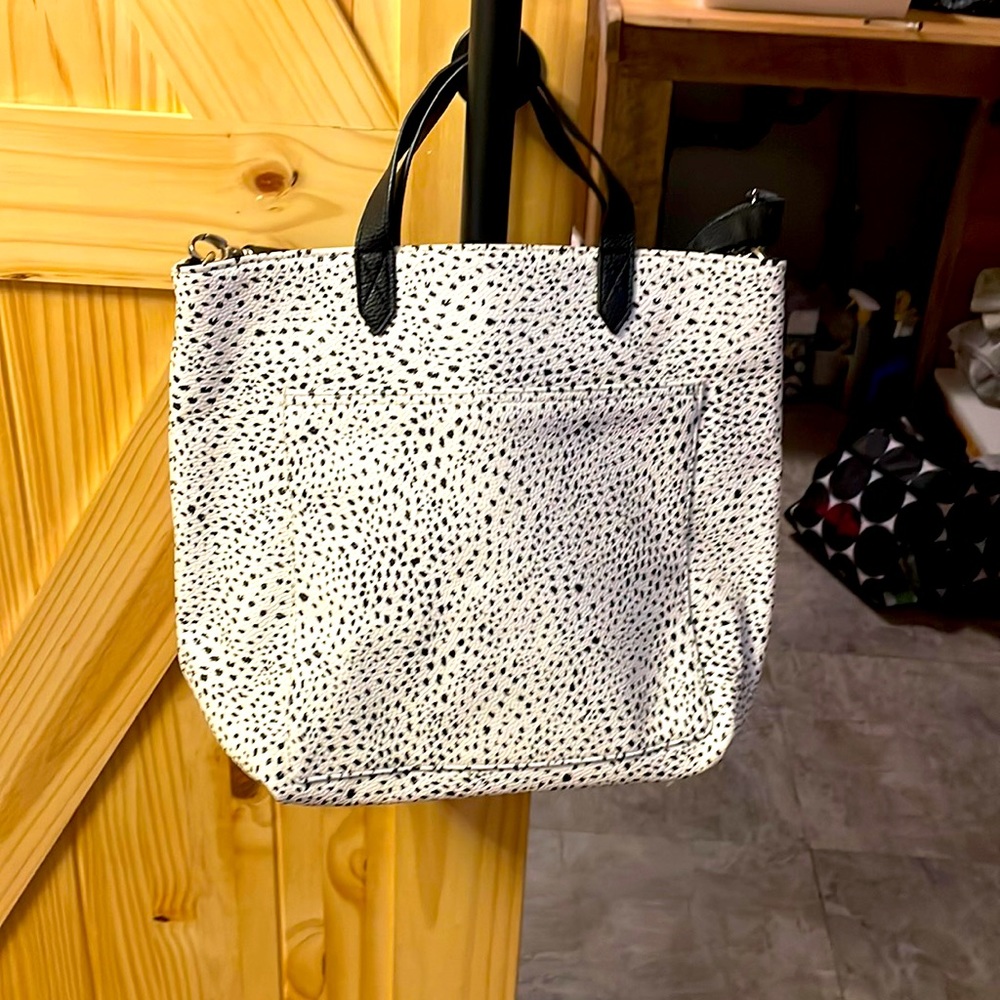 Thirty-One Window Shopper Crossbody